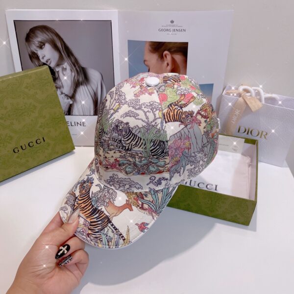 Gucci Baseball Hat With Tiger White GG Hat