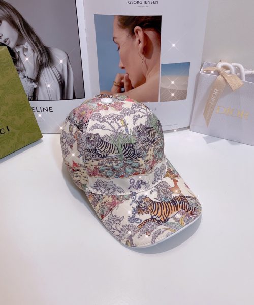 Gucci Baseball Hat With Tiger White GG Hat