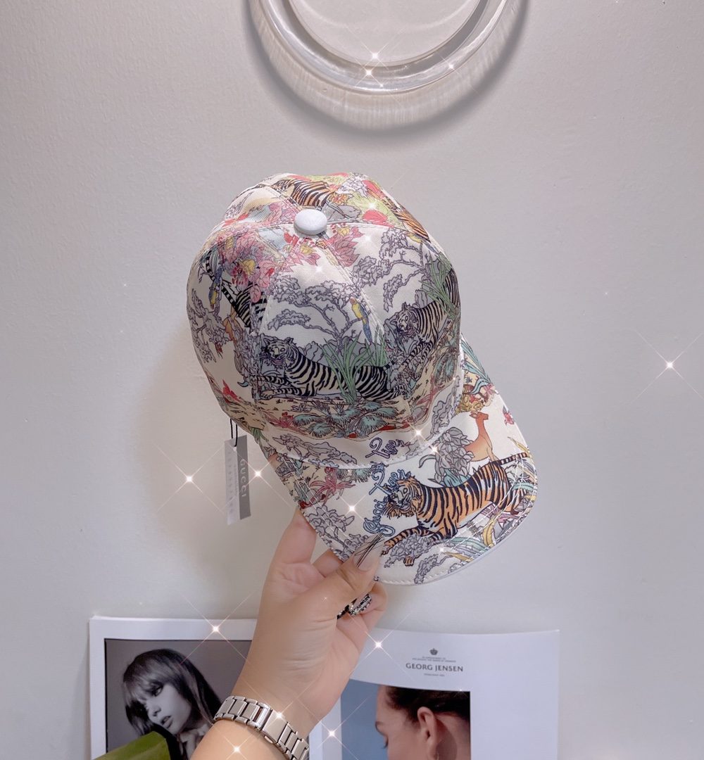 Gucci Baseball Hat With Tiger White GG Hat