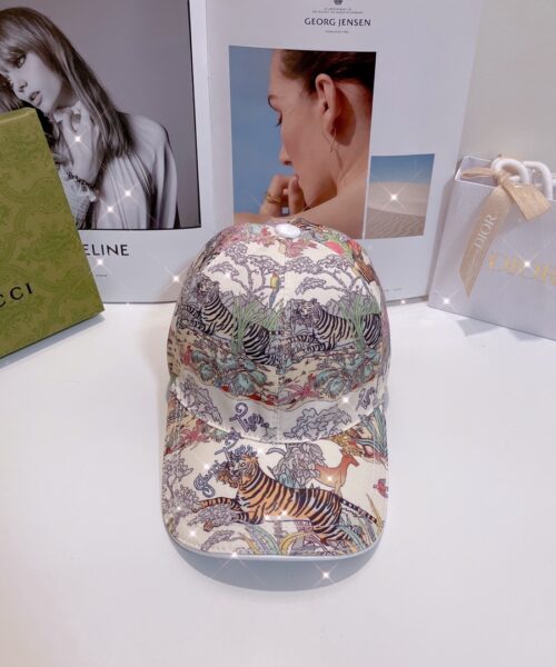 Gucci Baseball Hat With Tiger White GG Hat