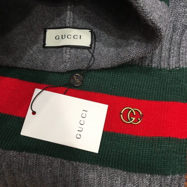 Gucci Beanie & Scarf Set In Grey