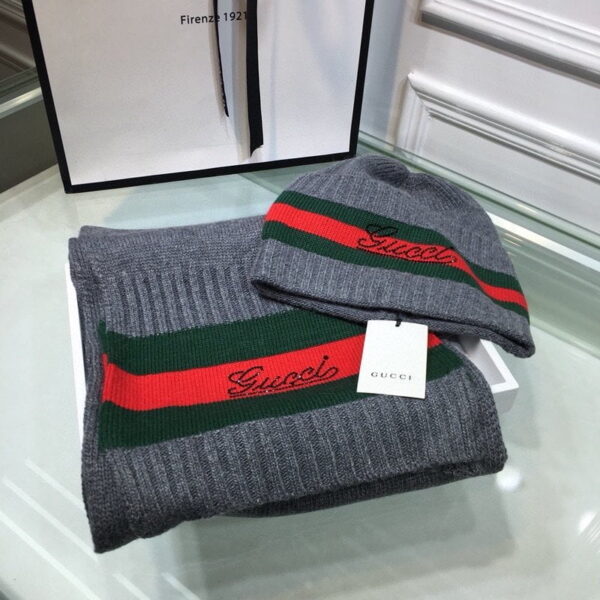 Gucci Beanie & Scarf Set In Grey