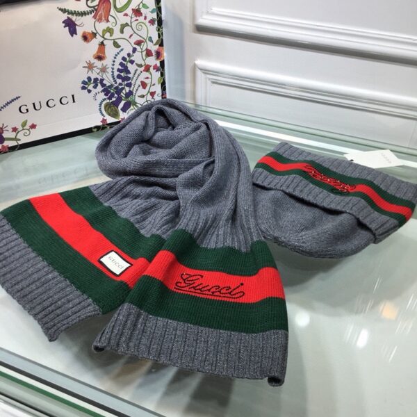 Gucci Beanie & Scarf Set In Grey