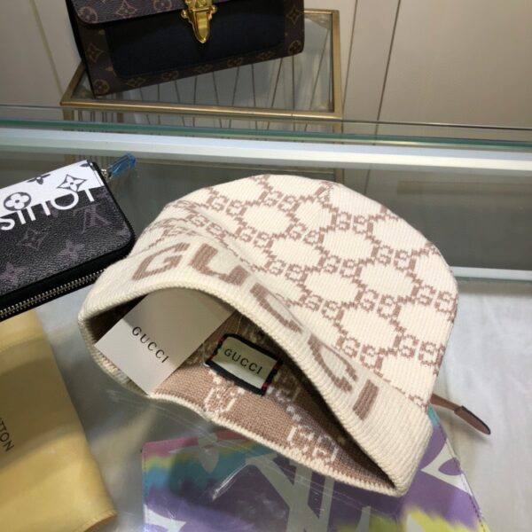 Gucci Beanie Cashmere In Beige