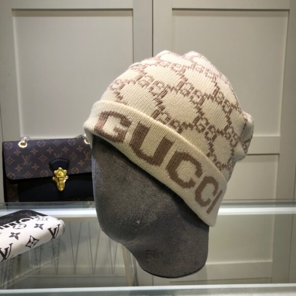 Gucci Beanie Cashmere In Beige