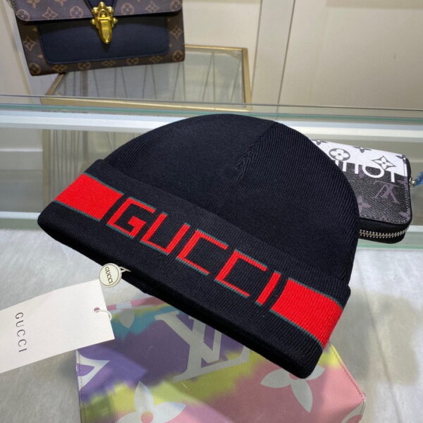 Gucci Beanie Cashmere In Black