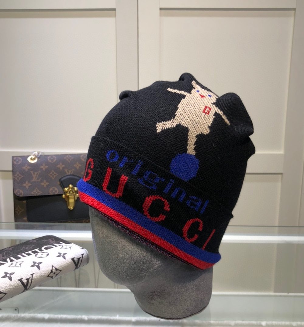 Gucci Beanie Cashmere In Black