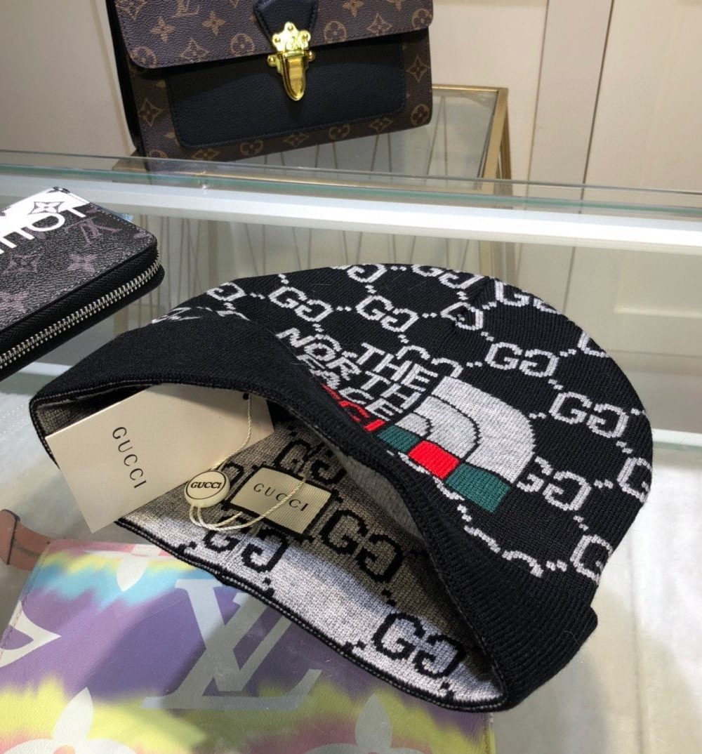 Gucci Beanie Cashmere In Black