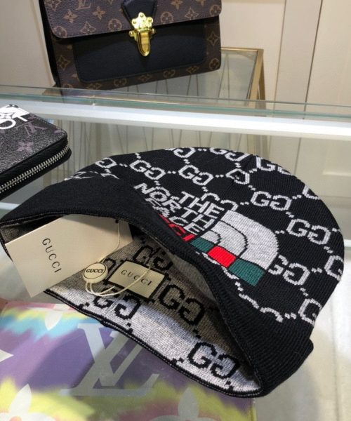 Gucci Beanie Cashmere In Black