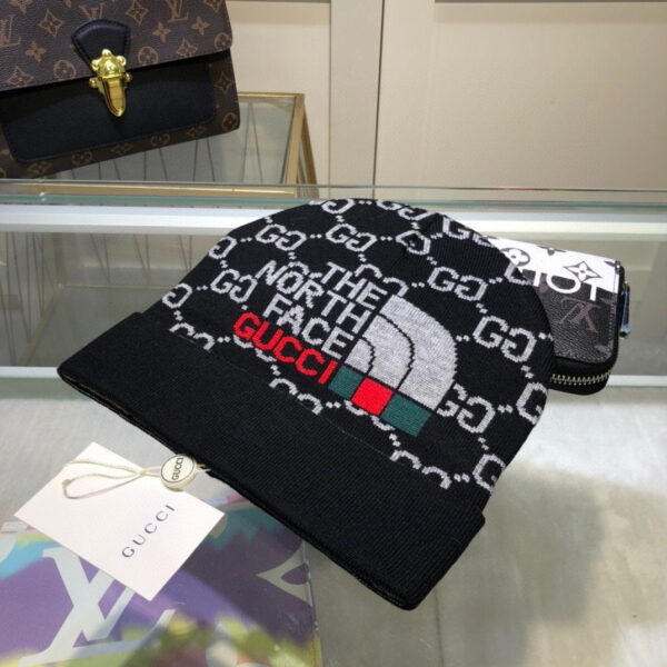 Gucci Beanie Cashmere In Black