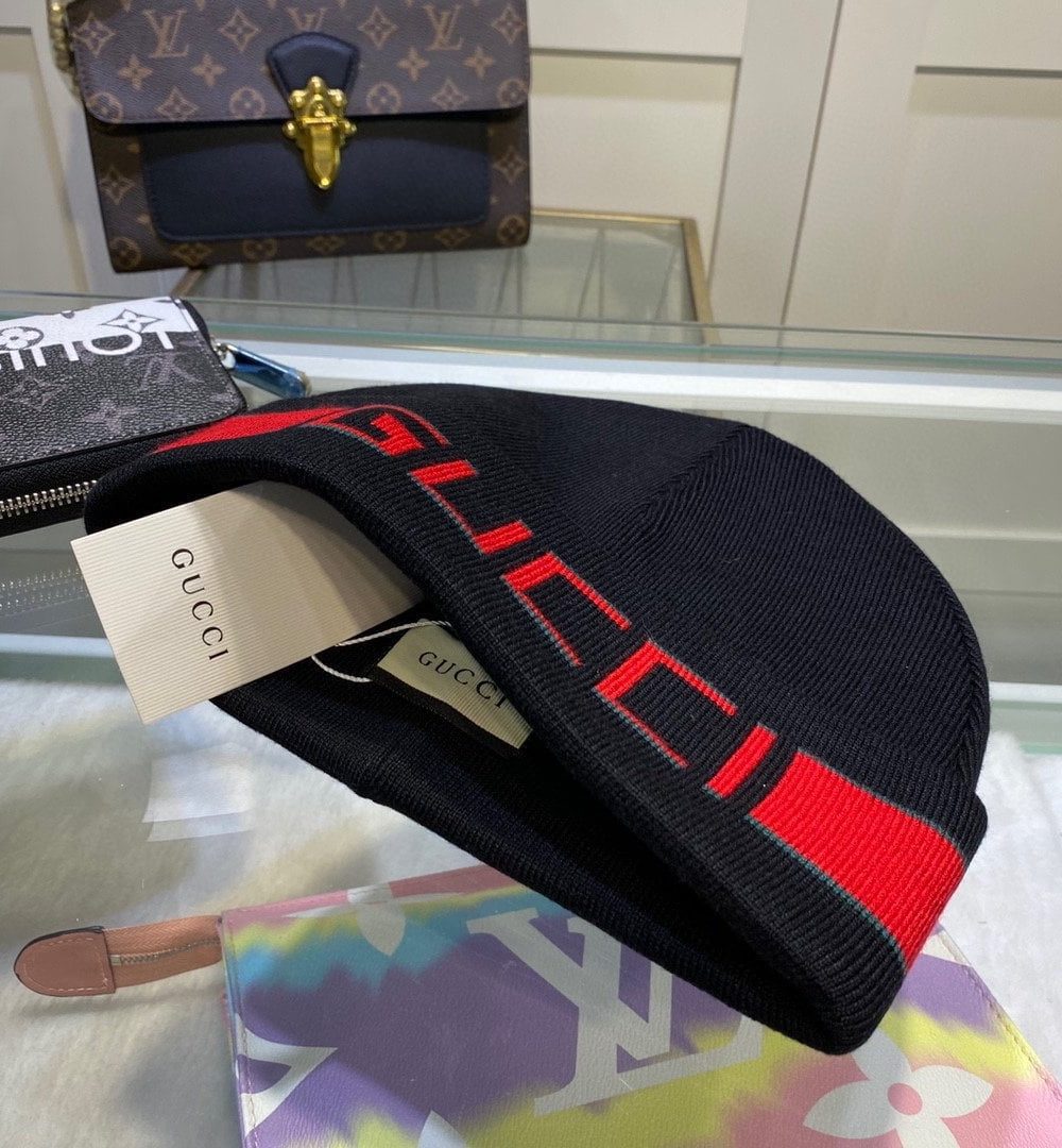 Gucci Beanie Cashmere In Black