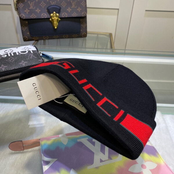 Gucci Beanie Cashmere In Black