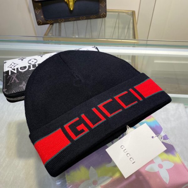 Gucci Beanie Cashmere In Black