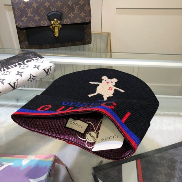 Gucci Beanie Cashmere In Black