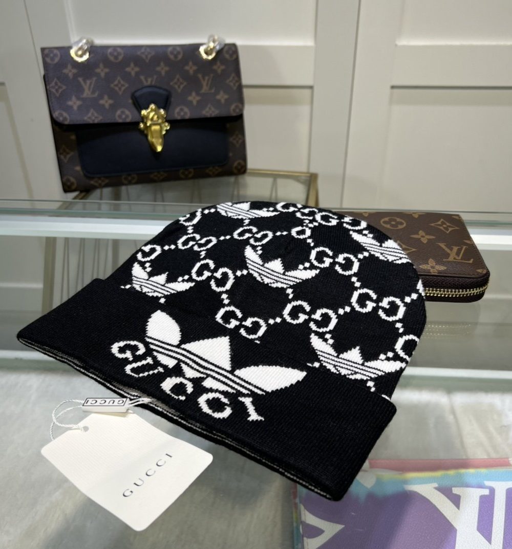 Gucci Beanie Cashmere In Black