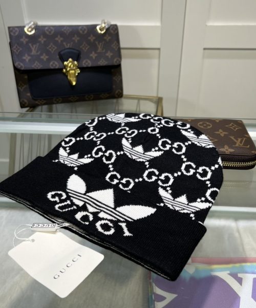 Gucci Beanie Cashmere In Black
