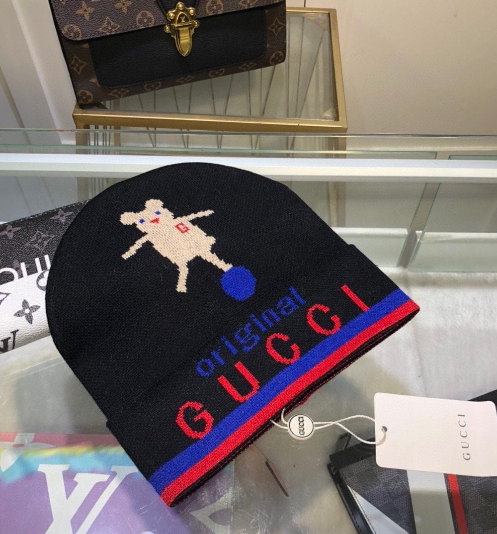 Gucci Beanie Cashmere In Black