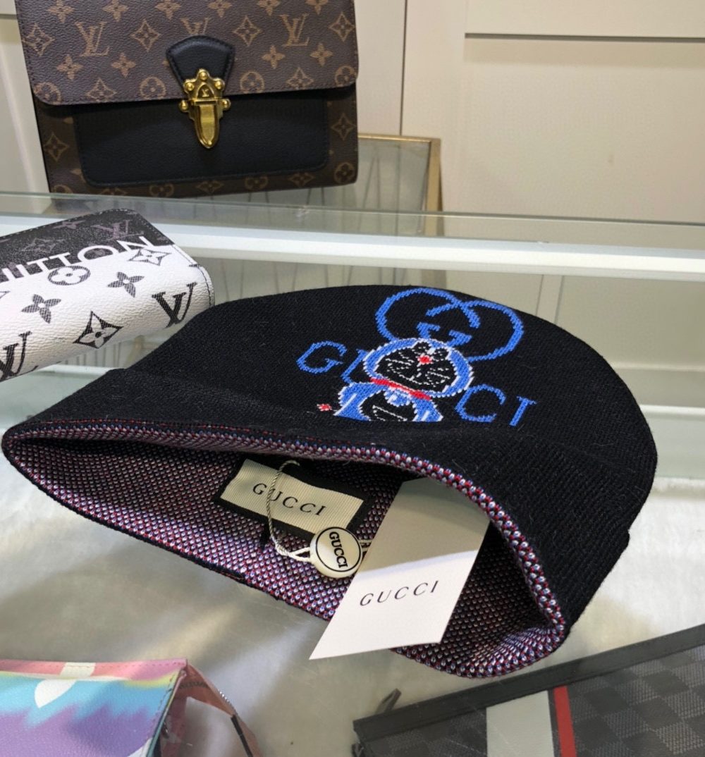 Gucci Beanie Cashmere In Black