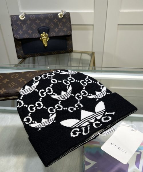 Gucci Beanie Cashmere In Black