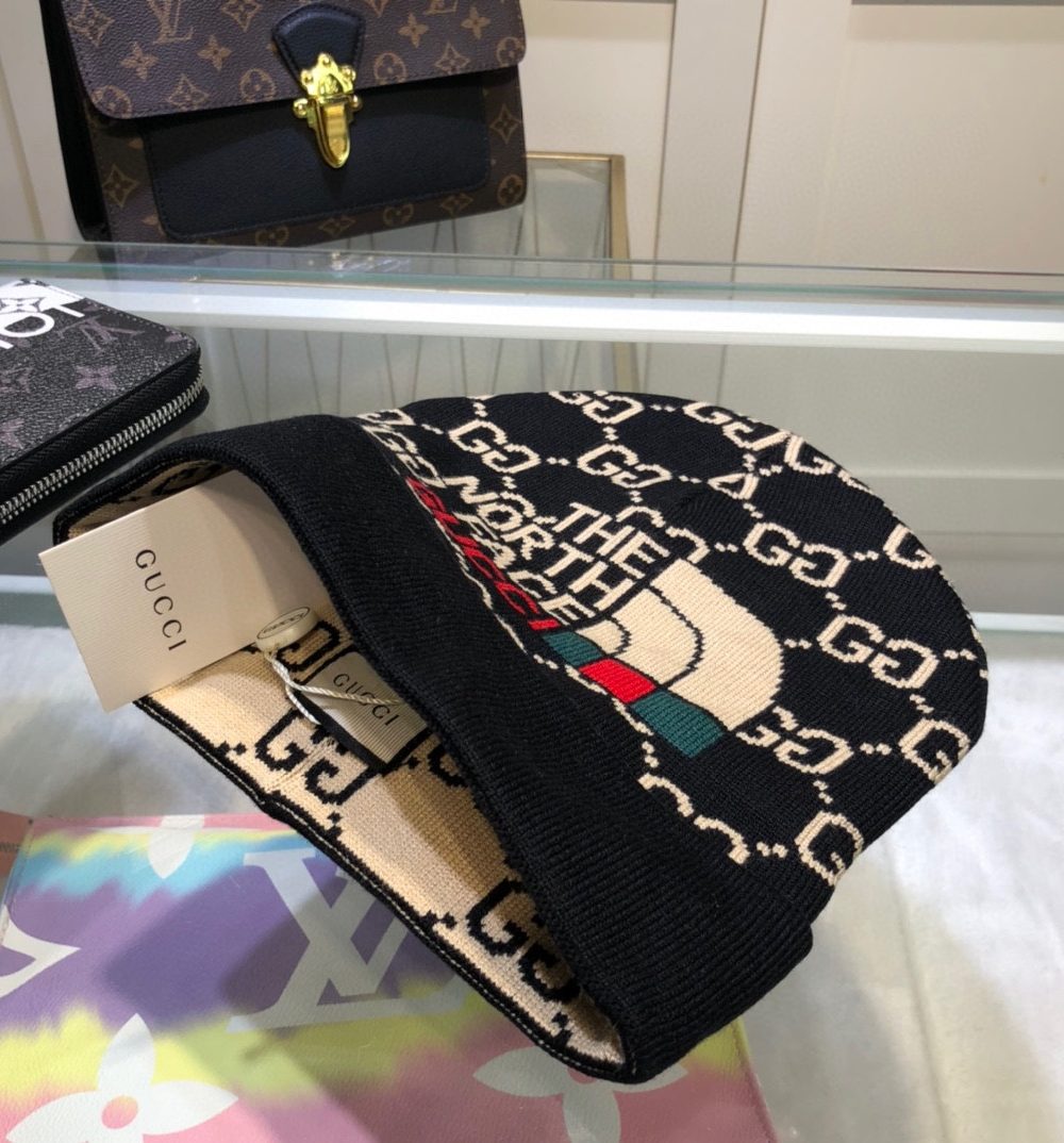 Gucci Beanie Cashmere In Black