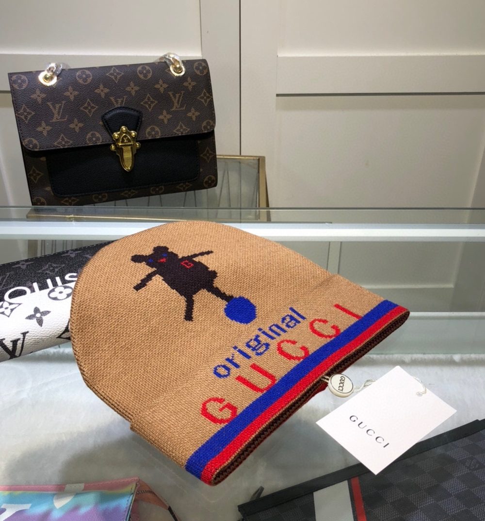 Gucci Beanie Cashmere In Brown