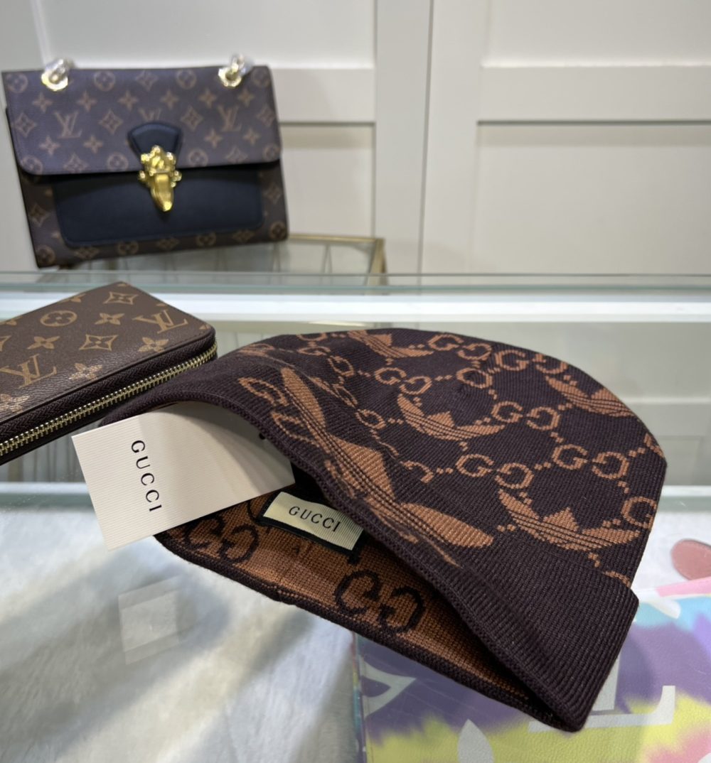 Gucci Beanie Cashmere In Brown