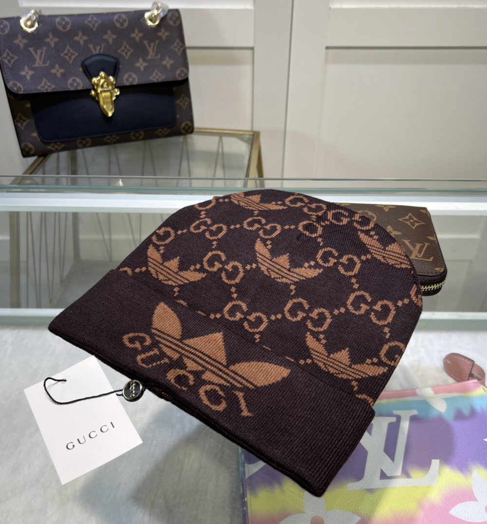 Gucci Beanie Cashmere In Brown