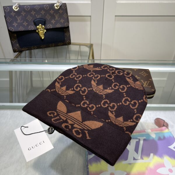 Gucci Beanie Cashmere In Brown