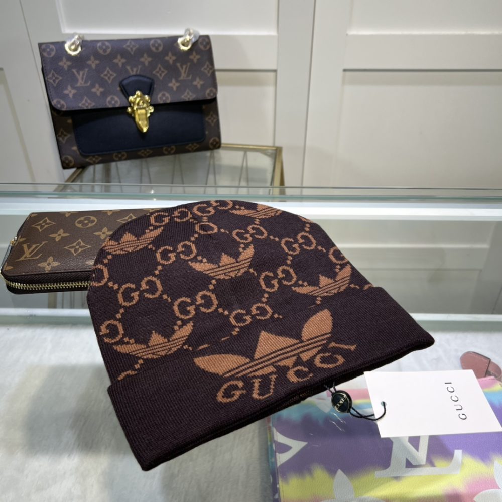 Gucci Beanie Cashmere In Brown - Image 4