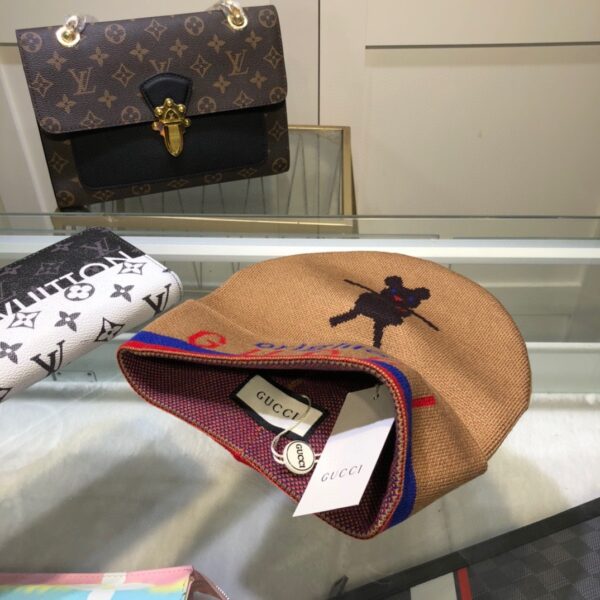 Gucci Beanie Cashmere In Brown