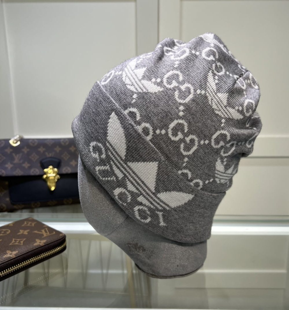 Gucci Beanie Cashmere In Grey