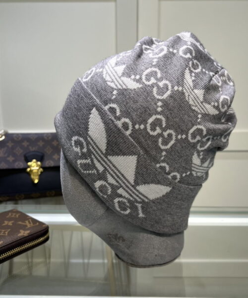 Gucci Beanie Cashmere In Grey