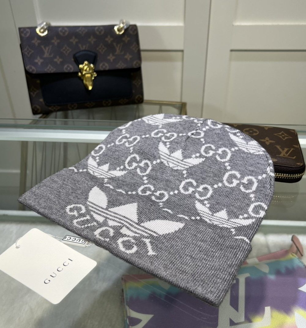 Gucci Beanie Cashmere In Grey