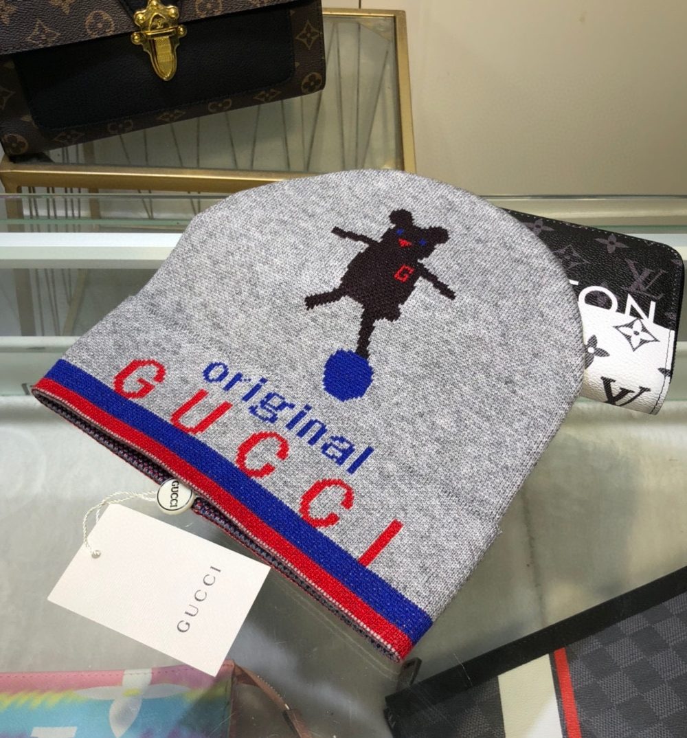 Gucci Beanie Cashmere In Grey