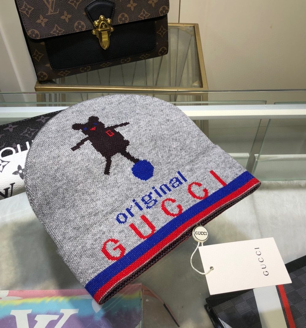 Gucci Beanie Cashmere In Grey