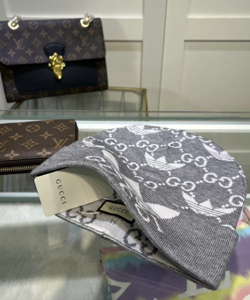 Gucci Beanie Cashmere In Grey