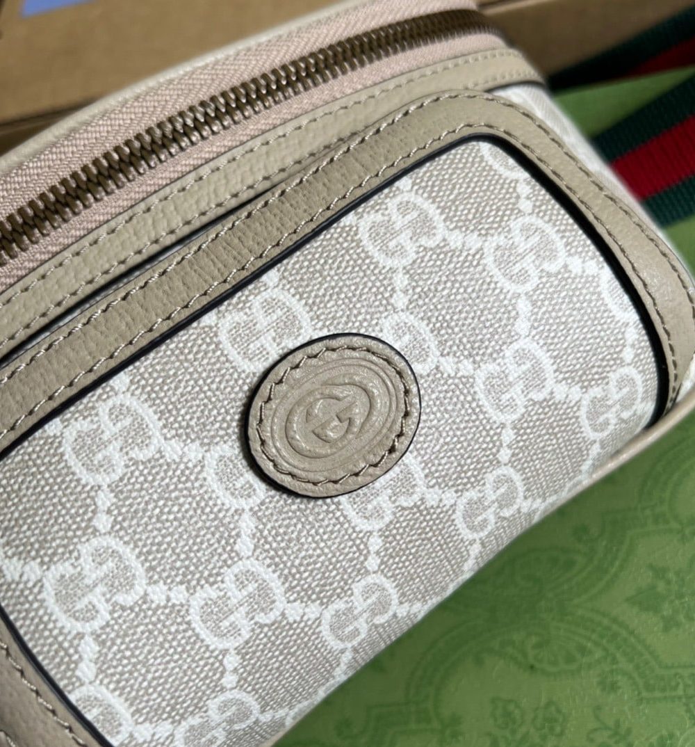 1:1 Replica Gucci Belt Bag With Interlocking G Beige And White GG Sumpreme Canvas For Women  9in/23cm GG 682933 UULCT 9682