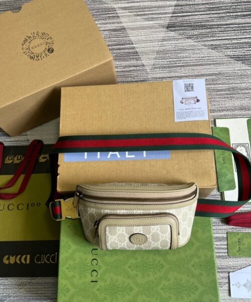 1:1 Replica Gucci Belt Bag With Interlocking G Beige And White GG Sumpreme Canvas For Women  9in/23cm GG 682933 UULCT 9682