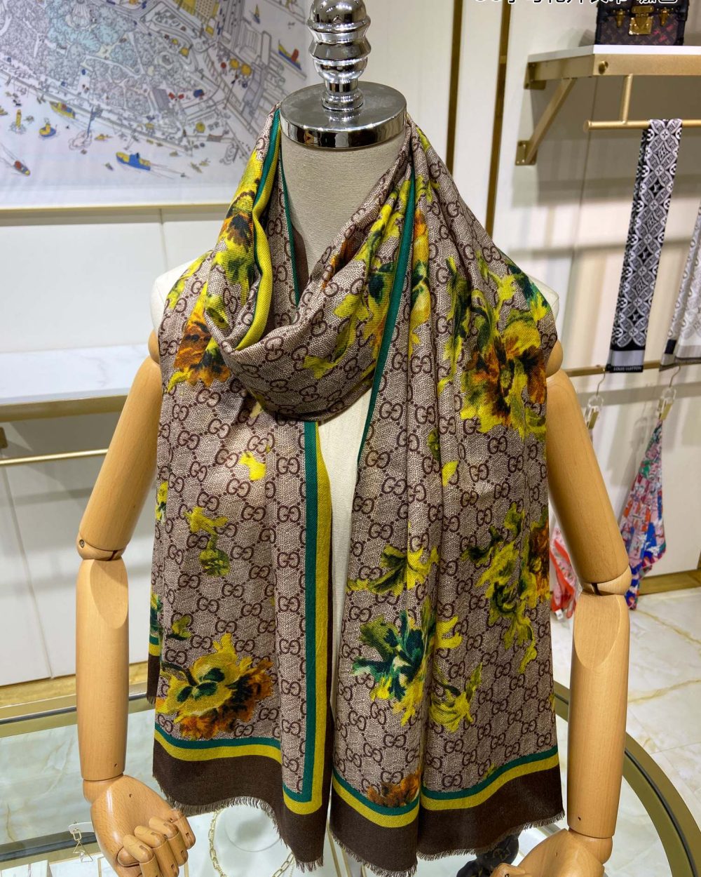 Gucci Cashmere Flower Printed Patterns Multicolor in Brown Scarf 150cm/71in 