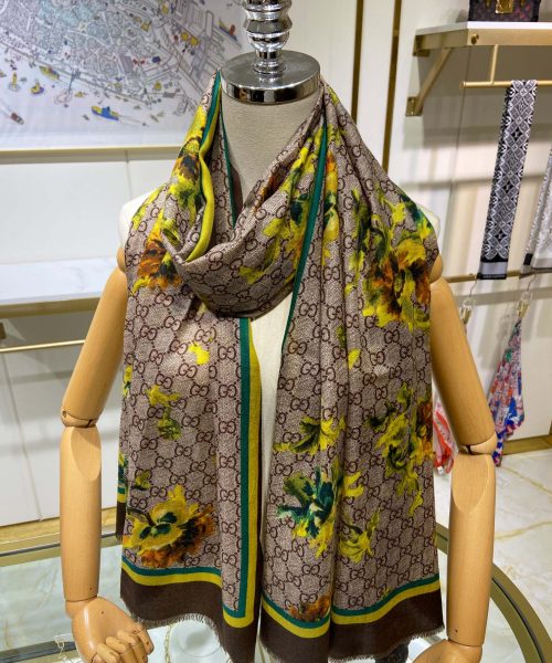 Gucci Cashmere Flower Printed Patterns Multicolor in Brown Scarf 150cm/71in 