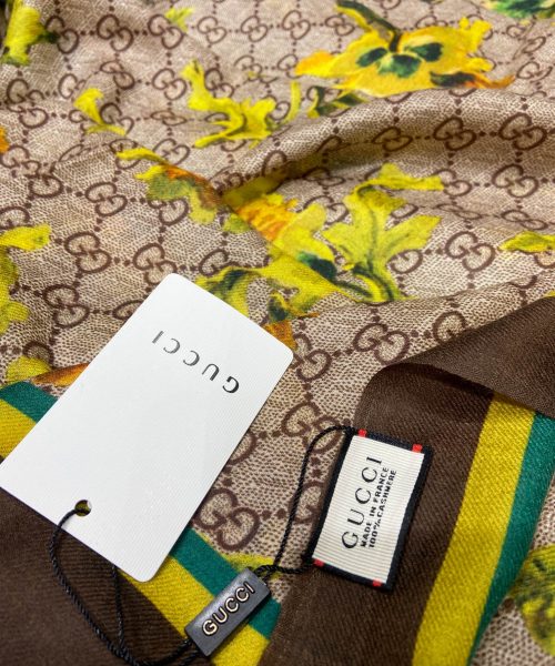 Gucci Cashmere Flower Printed Patterns Multicolor in Brown Scarf 150cm/71in 