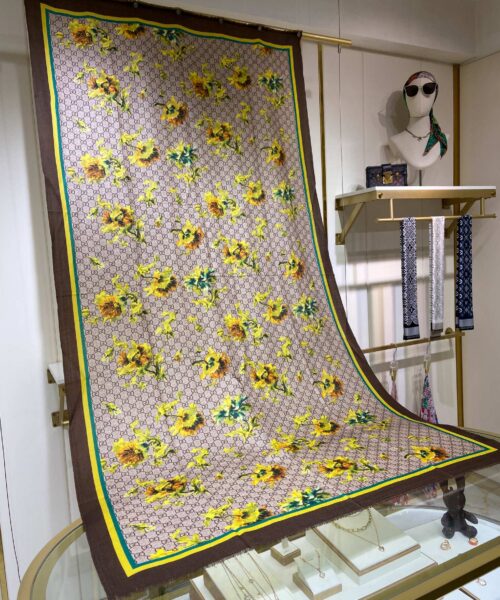 Gucci Cashmere Flower Printed Patterns Multicolor in Brown Scarf 150cm/71in 