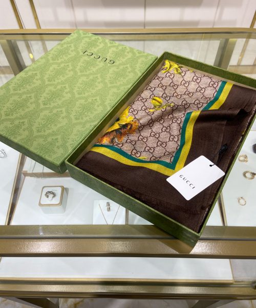 Gucci Cashmere Flower Printed Patterns Multicolor in Brown Scarf 150cm/71in 