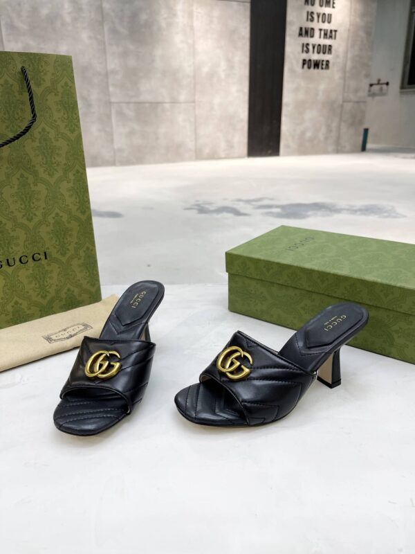Gucci Double G Slide Sandal Chevron Matelasse Black For Women GG 674839 BKO00 1000