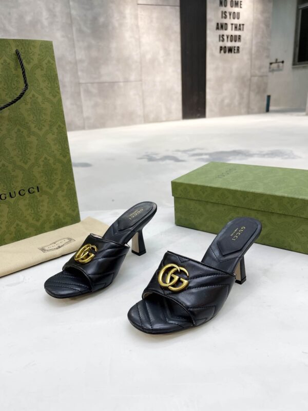 Gucci Double G Slide Sandal Chevron Matelasse Black For Women GG 674839 BKO00 1000
