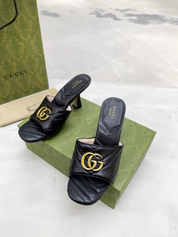 Gucci Double G Slide Sandal Chevron Matelasse Black For Women GG 674839 BKO00 1000