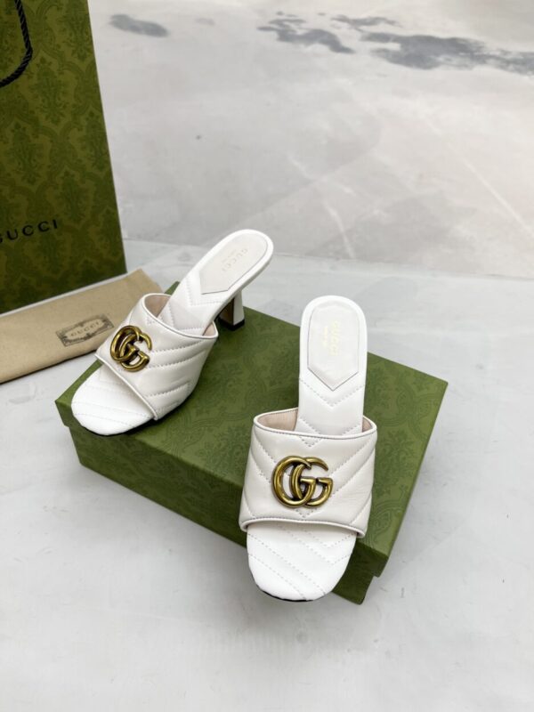 Gucci Double G Slide Sandal Chevron Matelasse White For Women GG ‎674839 BKO00 9022