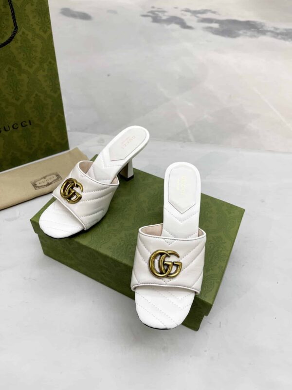 Gucci Double G Slide Sandal Chevron Matelasse White For Women GG ‎674839 BKO00 9022