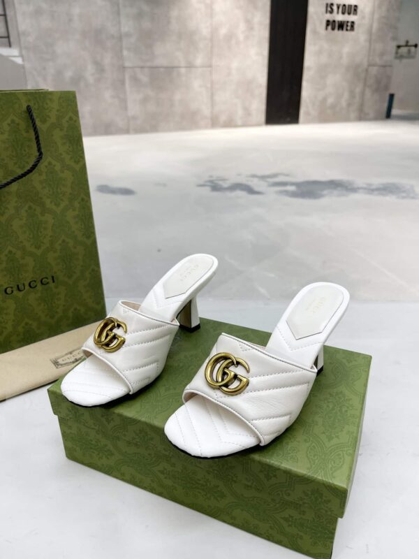 Gucci Double G Slide Sandal Chevron Matelasse White For Women GG ‎674839 BKO00 9022