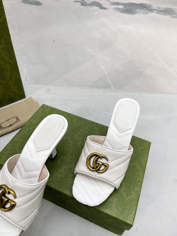 Gucci Double G Slide Sandal Chevron Matelasse White For Women GG ‎674839 BKO00 9022